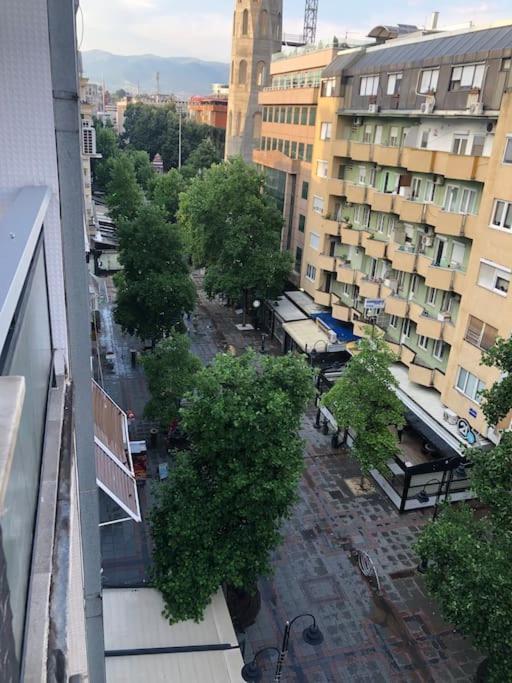 Cosy Apartment In The Heart Of Скопие Екстериор снимка