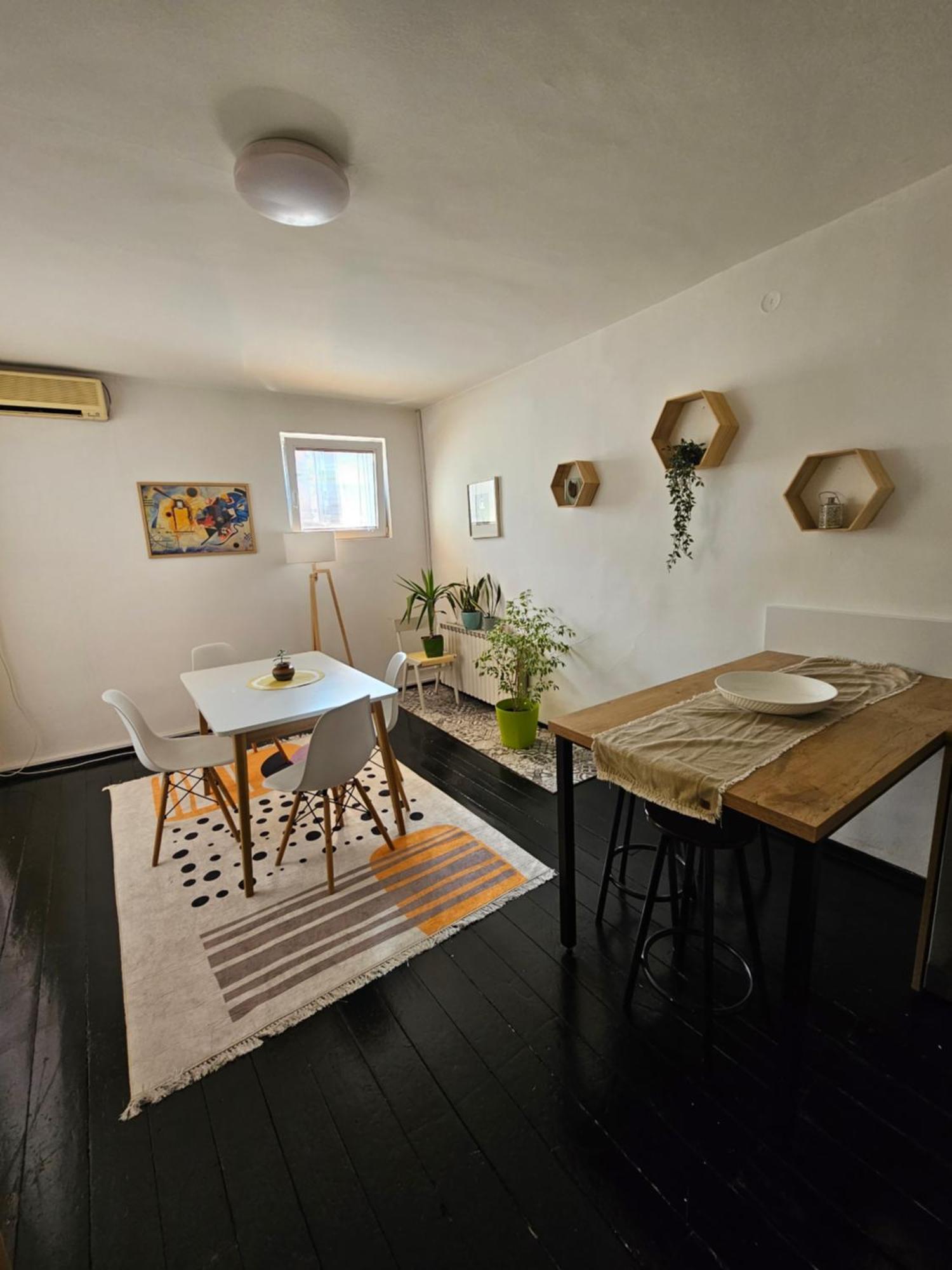 Cosy Apartment In The Heart Of Скопие Екстериор снимка